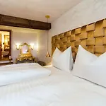 Arcadie & Ξενοδοχείο